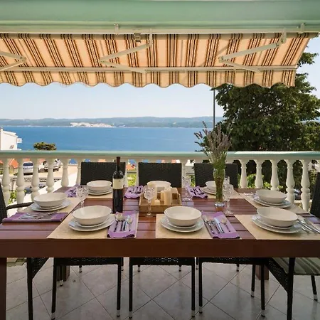 Apartment Tomas - Four Bedroom With Balcony A4