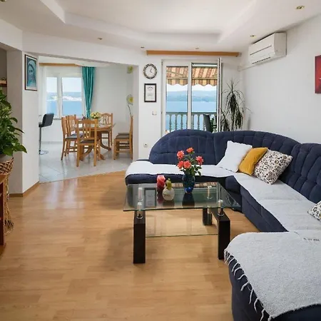 Tomas - Four Bedroom With Balcony A4 Omiš