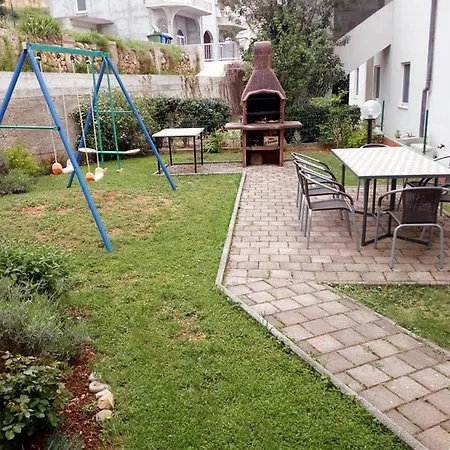 Tomas - Four Bedroom With Balcony A4