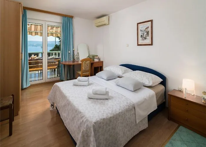 Tomas - Four Bedroom With Balcony A4