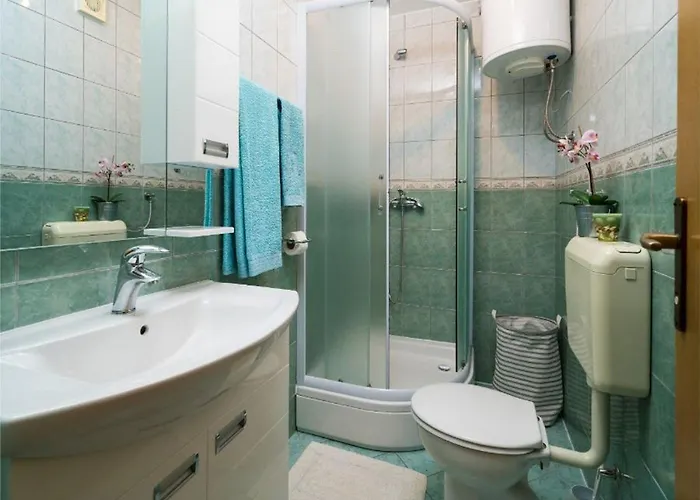 Appartement Tomas - Four Bedroom With Balcony A4 *