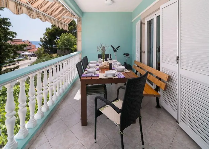 Tomas - Four Bedroom With Balcony A4 Appartement